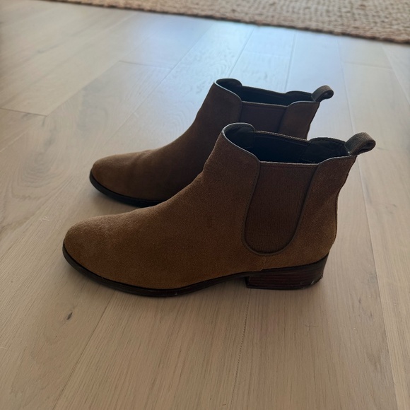 Cole Haan Chelsea Suede Boots Caramel Brown - 8US - Picture 4 of 7